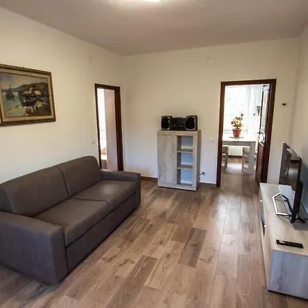 Near - Cinque Terre Holiday Apartment *